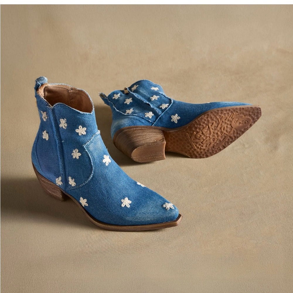 Sundance Daisy Denim Sojourner Boots